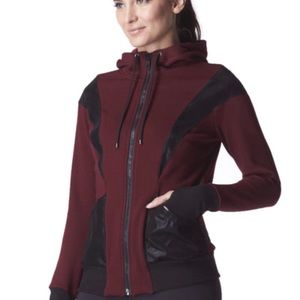 Michi Hoodie burgundy sz Small